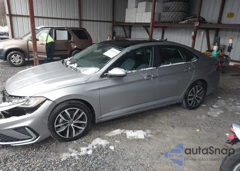 2025 Volkswagen Jetta 1.5T Se из США, поврежденный, VIN 3VW7X7BU2SM037034